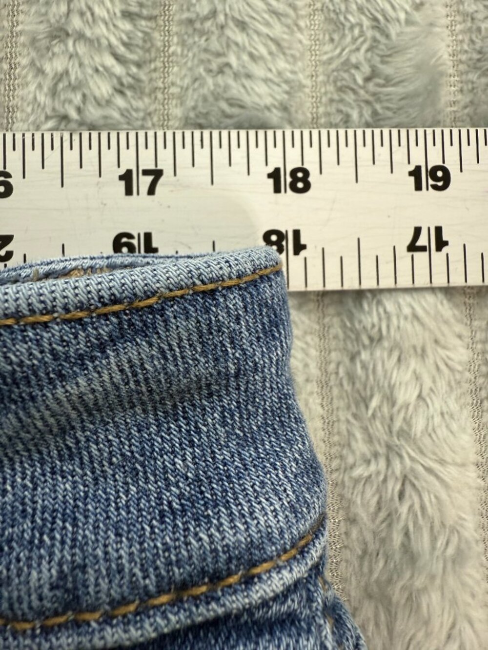 Ava & Viv Distressed Cuffed Jean Shorts Womens 16W Blue Stretch Casual Denim - Picture 4 of 9